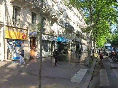 Vue de la rue à l’adresse de K-Town