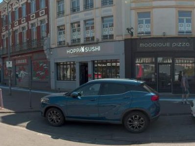Vue de la rue à l’adresse de Hoppy Sushi