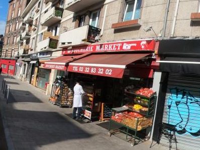 Vue de la rue à l’adresse de 4 Saisons