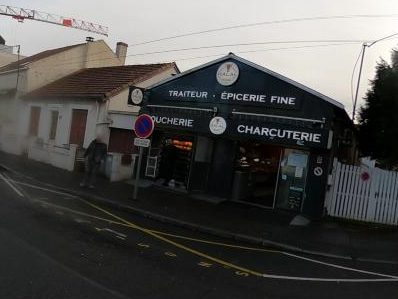 Vue de la rue à l’adresse de Halal House
