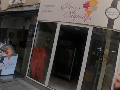 Vue de la rue à l’adresse de Glaces du Dauphiné