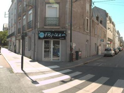 Vue de la rue à l’adresse de FB Pizza