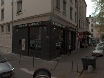 Vue de la rue à l’adresse de Burger Addict