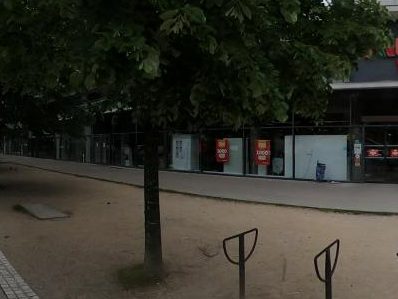 Vue de la rue à l’adresse de Maxi Tacos