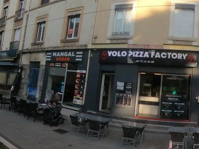 Vue de la rue à l’adresse de Mangal Kebab