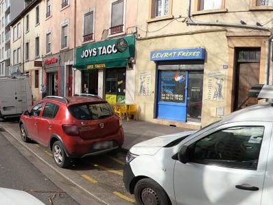 Vue de la rue à l’adresse de Joys Tacos