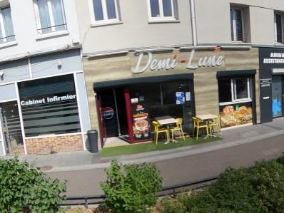 Vue de la rue à l’adresse de Kebab Demi Lune