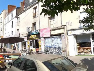 Vue de la rue à l’adresse de Forty 4