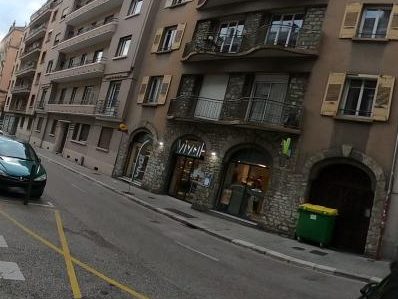 Vue de la rue à l’adresse de Vival Brenier Grenoble