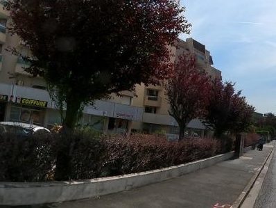 Vue de la rue à l’adresse de Tasty Crousty