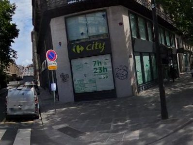 Vue de la rue à l’adresse de Carrefour City
